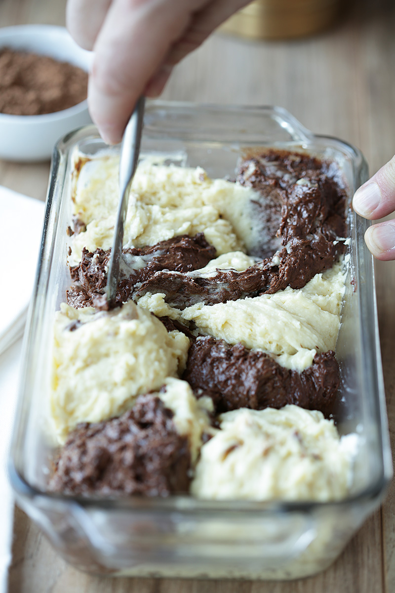 Marble loaf cake: How to swirl it