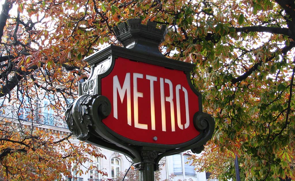 Paris Metro Guide by Travis Neighbor Ward