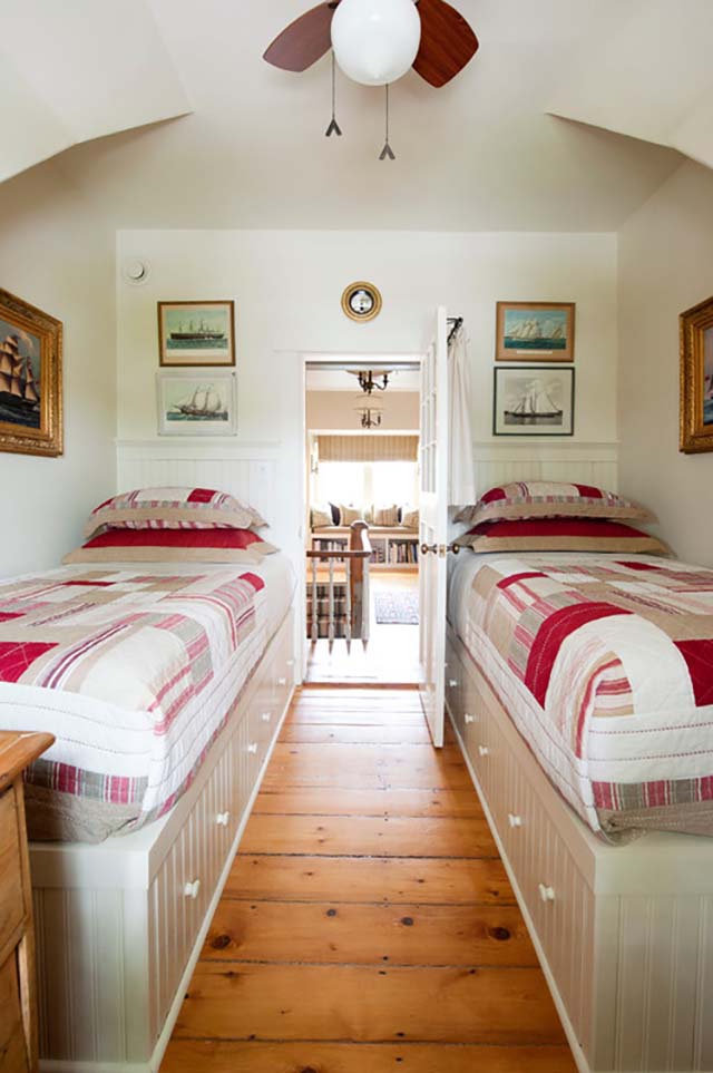 Make your bedroom look bigger like this bedroom by Philip Mitchell Design Make your bedroom look bigger like this bedroom by Philip Mitchell Design
