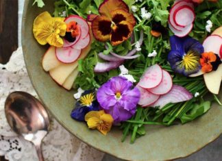 Edible flower recipes from HarvestandHoney