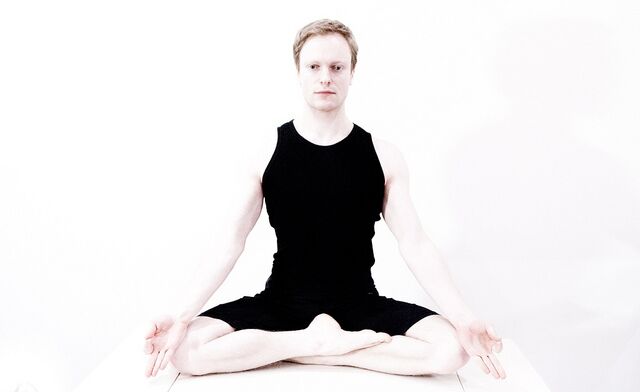 To prevent injury during Yoga class, pick a certified instructor To prevent injury during Yoga class, pick a certified instructor