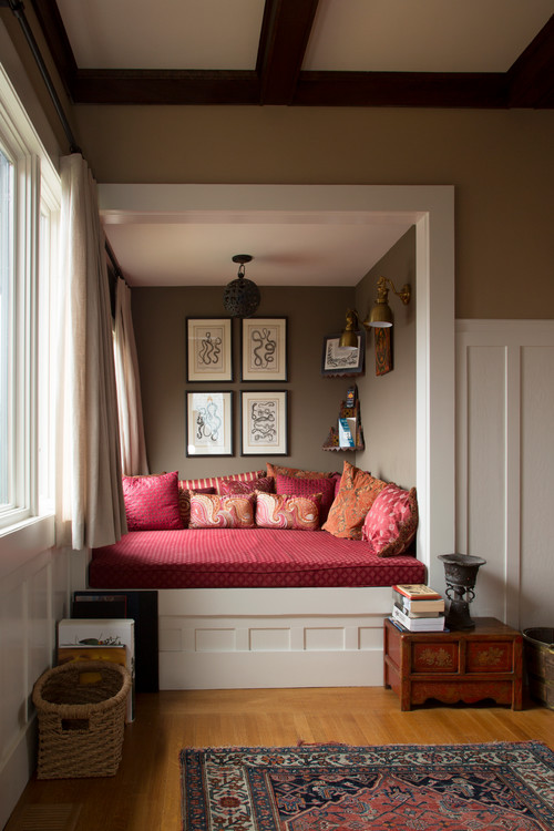 Cozy home idea by by Margot Hartford Photography