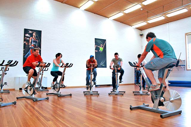 Prevent injury in cycling class by setting up the bike properly
