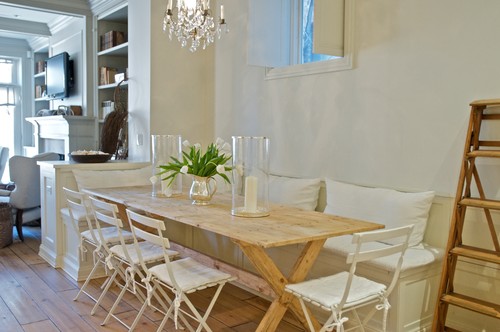 Dining room table centerpieces by Leo Designs