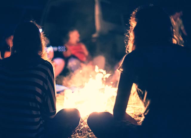 Build a fire pit in your backyard Build a fire pit in your backyard