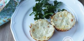 Mushroom quiche recipe with tomato and mozzarella cheese
