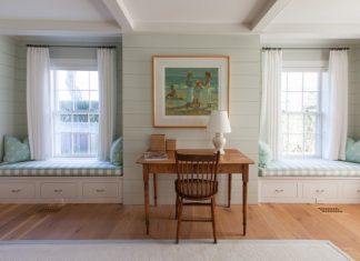 Nantucket Style Bedroom by Boston Home Builders Jonathan Raith Inc.